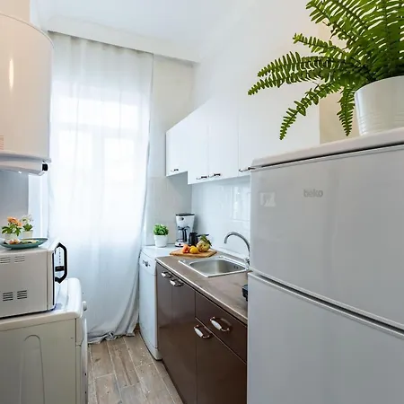 Daire Colorful Flat With Excellent Location Near Trendy Attractions In Kadikoy