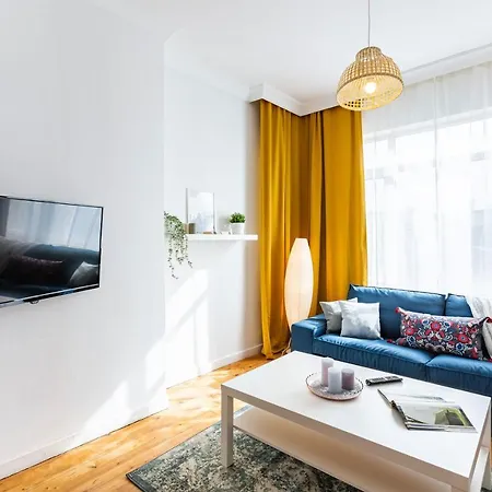 Daire Colorful Flat With Excellent Location Near Trendy Attractions In Kadikoy *
